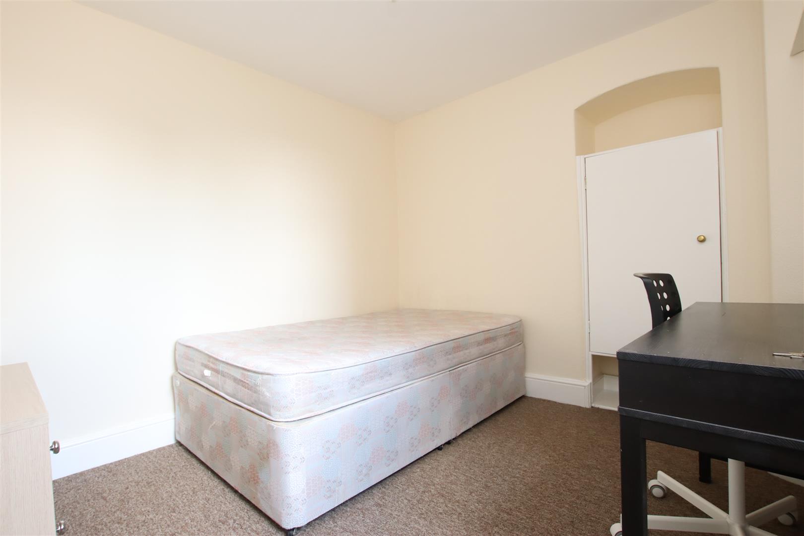 Hillstead House, Weston Park East, Bath, BA1